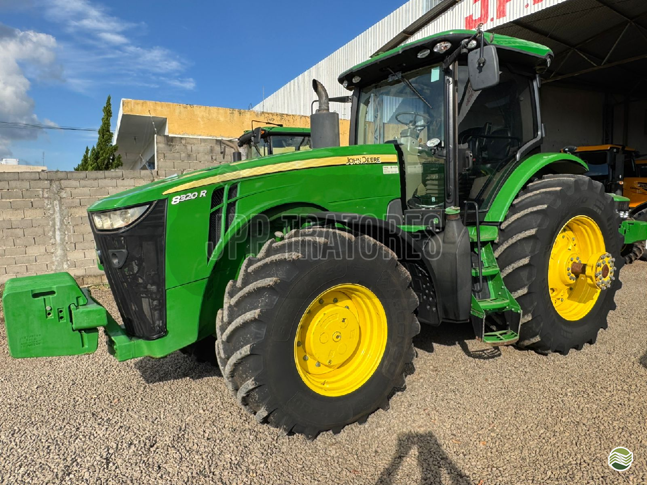 TRATOR JOHN DEERE JOHN DEERE 8320R Tração 4x4 JPP Tratores MONTE ALTO SÃO PAULO SP
